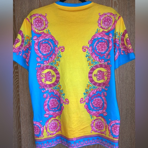 Rare Versace King of Crowns multicolor Floral Barocco Medusa head tshirt - Picture 10 of 15